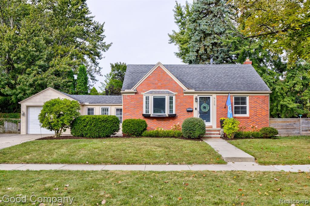 Wilson Ave, Royal Oak, MI 48067
