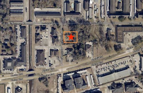 100 Matthew Rd, Beaumont, TX, 77706-5815 | Card Image