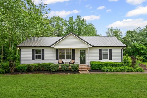 105 Cedar View Dr, Charlotte, TN, 37036-4953 | Card Image