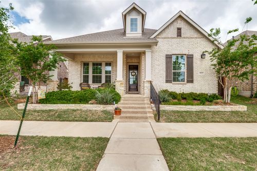 4810 Emerald Grove Dr, Arlington, TX, 76005-1421 | Card Image