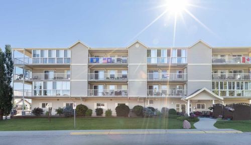 203-4500 45 Ave, Innisfail, AB, T4G0A3 | Card Image