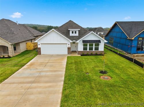 2069 E 130th St S, Jenks, OK, 74037-5100 | Card Image