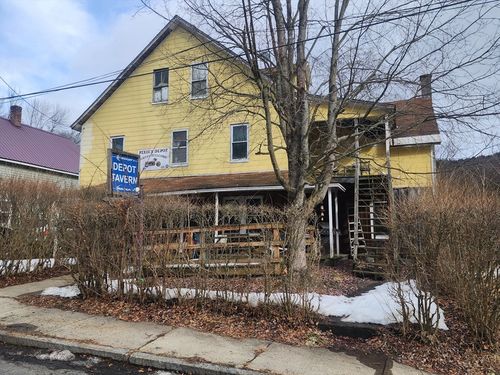 9 Depot St, Monroe, MA, 01350-9701 | Card Image