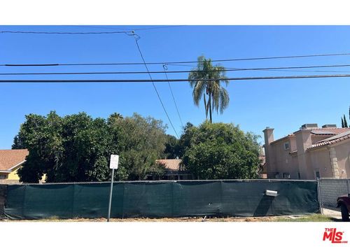 15147 Vose St, Van Nuys, CA, 91405-2937 | Card Image