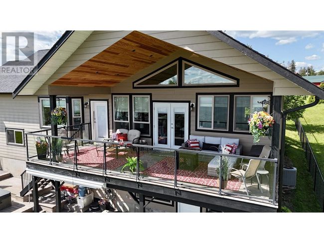 4828 Hamilton Rd, House other with 3 bedrooms, 3 bathrooms and null parking in Lac La Hache BC | Image 11