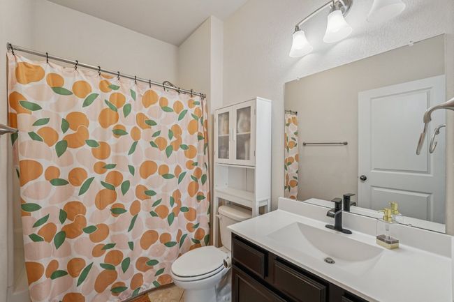 Second bathroom | Image 17