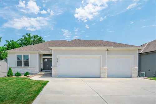 819 Old Paint Rd, Raymore, MO, 64083-8173 | Card Image