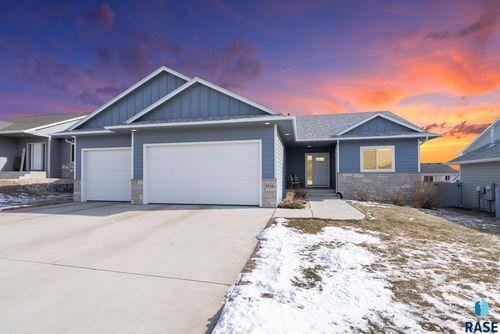 5316 S Chinook Ave, Sioux Falls, SD, 57108-2588 | Card Image