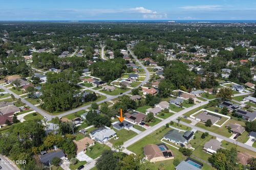 13 Belleaire Dr, Palm Coast, FL, 32137-8622 | Card Image