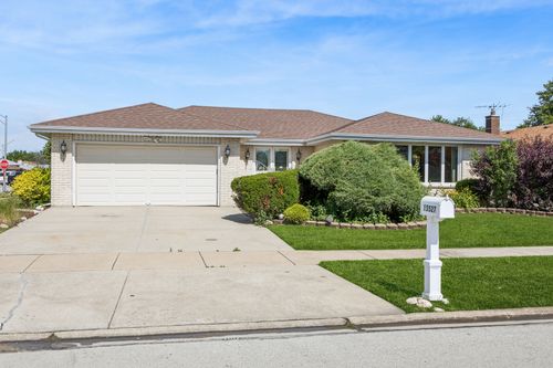 15527 Heather Ct, Orland Park, IL, 60462-5104 | Card Image
