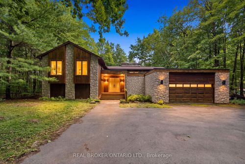 2316 French Hill Rd, Cumberland, ON, K4C1M2 | Card Image