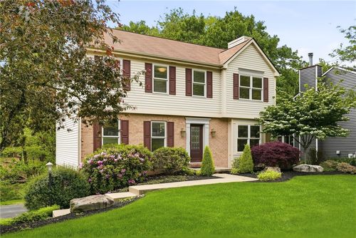 435 Cloverdale Dr, Pine Twp, PA, 15090 | Card Image