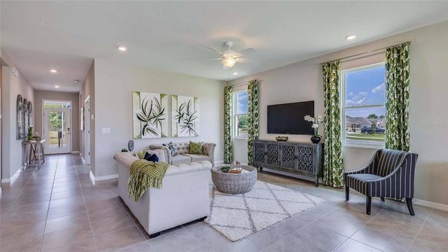 6070 Sw 93 Rd Loop, House other with 3 bedrooms, 2 bathrooms and null parking in OCALA FL | Image 6