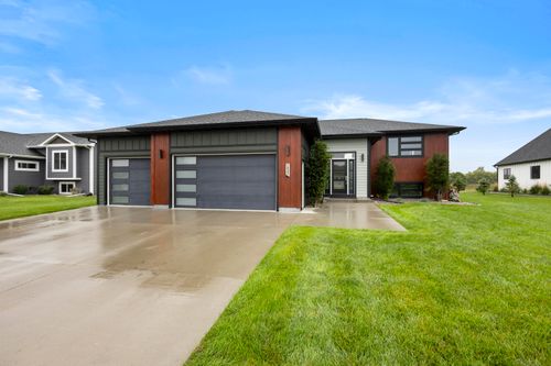 1822 Tanbury Ln, Brookings, SD, 57006-4180 | Card Image
