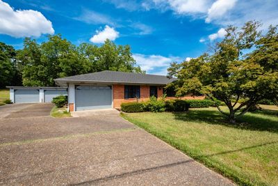 1718 Thomas Road, House other with 3 bedrooms, 2 bathrooms and null parking in Benton AR | Image 1