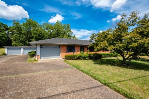 1718 Thomas Road, Benton, AR, 72019 | Card Image