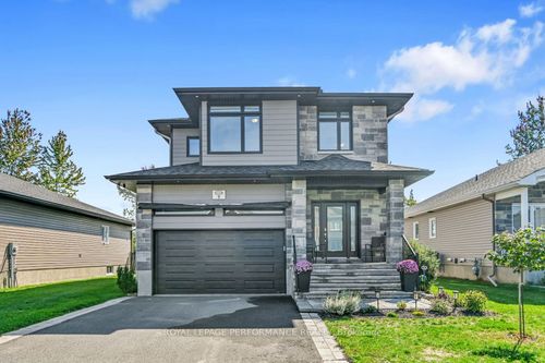 9 Dune St, Limoges, ON, K0A2M0 | Card Image