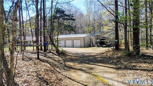 9514 Squirrel Level Rd, North Dinwiddie, VA, 23803-7834 | Card Image