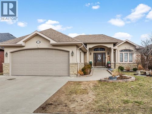 202 Ellison, Leamington, ON, N8H0B2 | Card Image