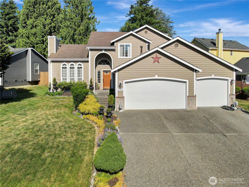 17513 Redhawk Dr, Arlington, WA, 98223-5946 | Card Image