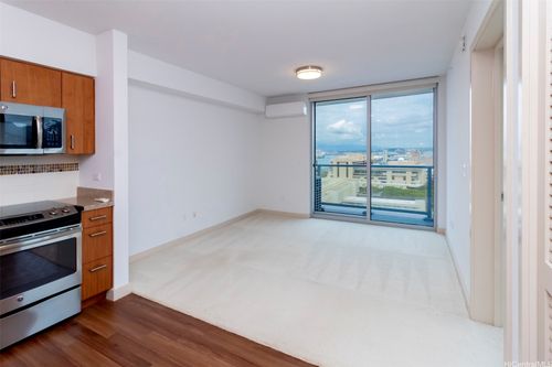 1811-555 South St, Honolulu, HI, 96813-6214 | Card Image