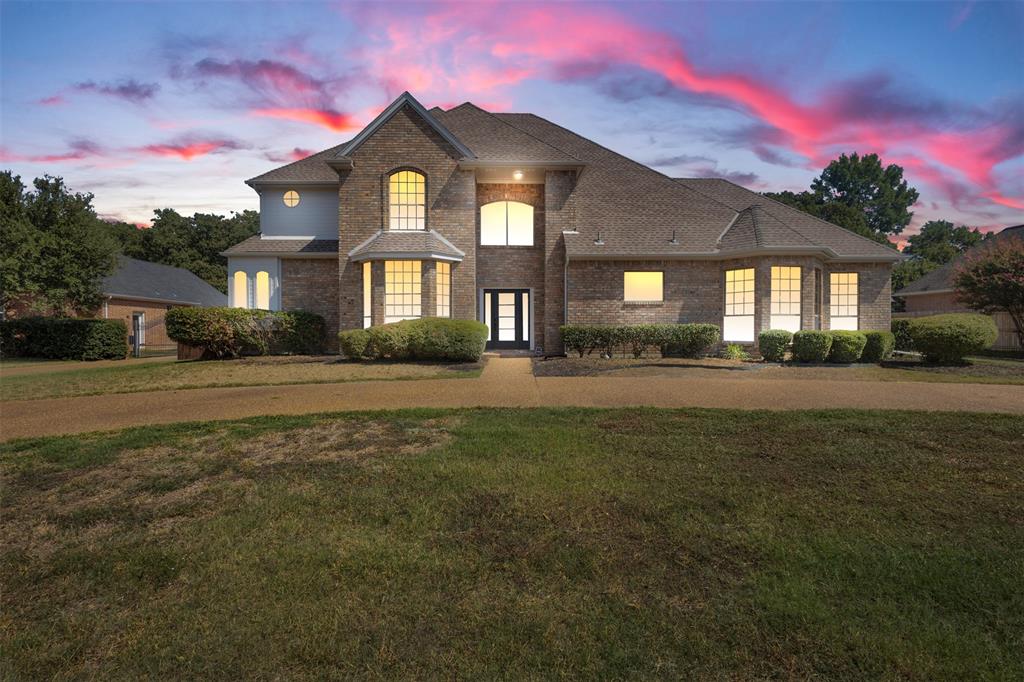 Leesburg Dr, Colleyville, TX 76034