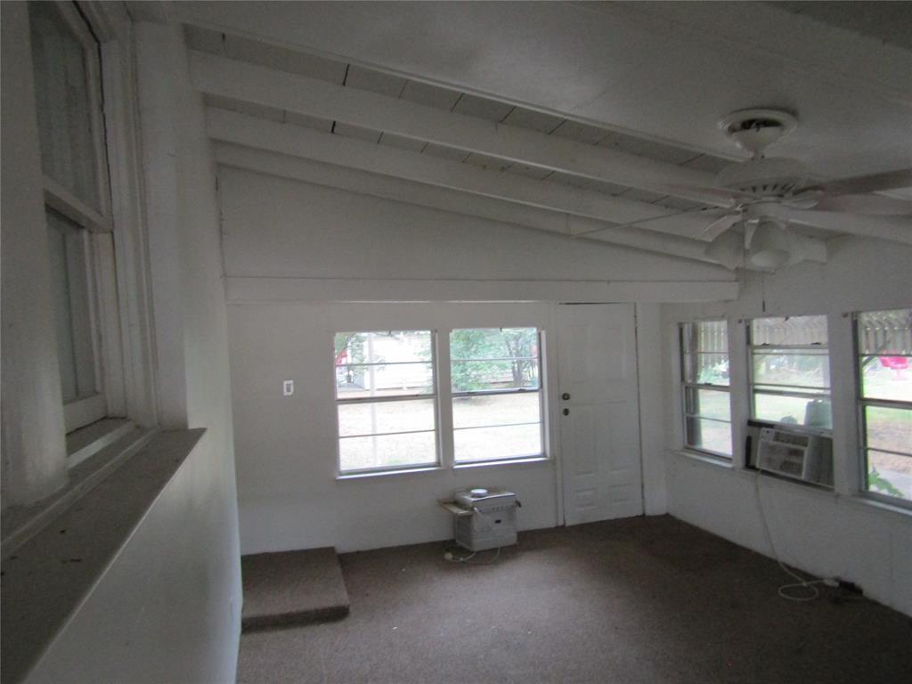 East St, Graham, TX 76450
