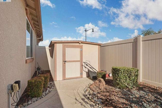 2961 Clear Point Way, House other with 2 bedrooms, 2 bathrooms and 2 parking in Manteca CA | Image 43