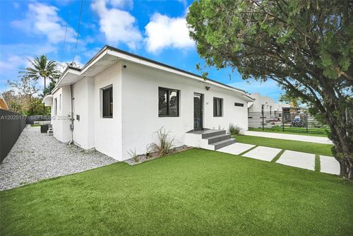 112 Nw 53rd St, Miami, FL, 33127-1918 | Card Image