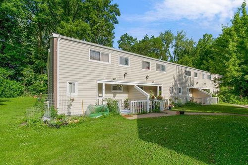 apt-90-255 N Michigan St, Lawrence, KS, 66044-1083 | Card Image
