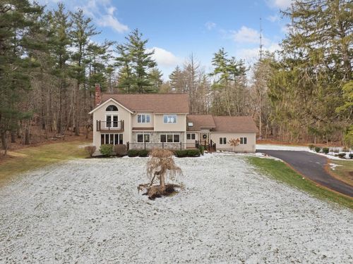 49 Searles Road, Windham, NH, 03087 | Card Image