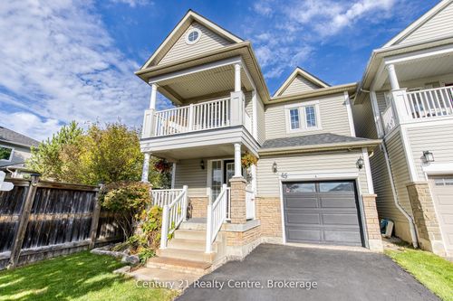 45 Hatch St, Whitby, ON, L1M2H9 | Card Image
