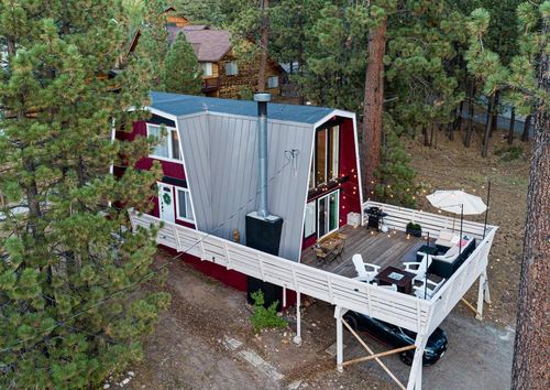 777 Iris Dr, Big Bear Lake, CA, 92315-2251 | Card Image