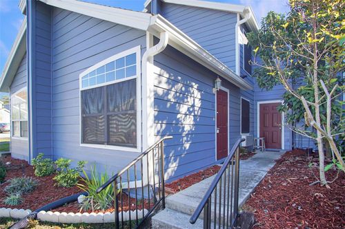 526 Caribbean Dr, DAVENPORT, FL, 33897-3935 | Card Image