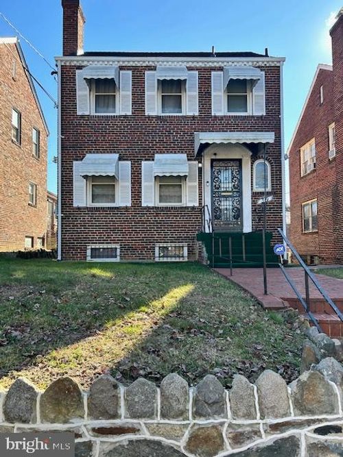 39 Kennedy St Ne, WASHINGTON, DC, 20011-2467 | Card Image