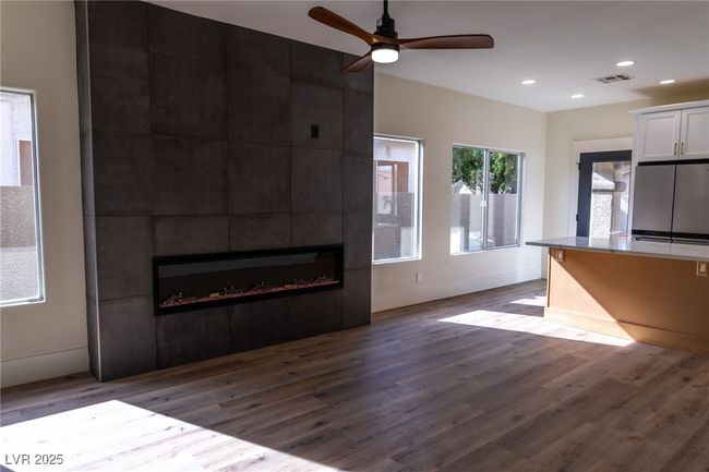 1100 Warm Canyon Way, House other with 3 bedrooms, 2 bathrooms and null parking in Las Vegas NV | Image 11