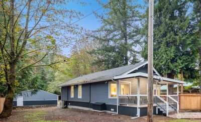 Home with large outbuilding | Image 3