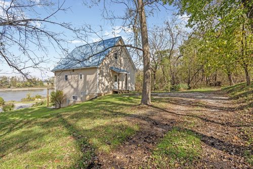 1308 Commercial St, Boonville, MO, 65233-1360 | Card Image