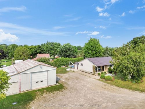 43 Second St, Egmondville, ON, N0K1G0 | Card Image