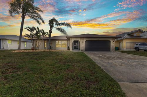 205 E Tarpon Blvd Nw, PORT CHARLOTTE, FL, 33952-6531 | Card Image