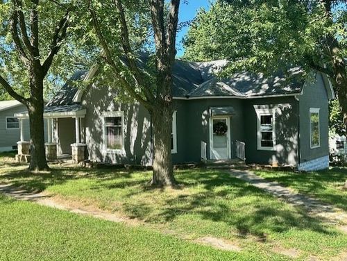500 S Jackson St, El Dorado Springs, MO, 64744-1422 | Card Image