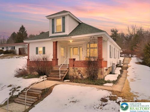 558 Mahoning Dr E, Lehighton, PA, 18235-8889 | Card Image