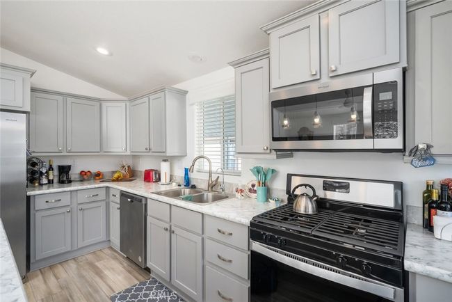 34 - 1938 Adelaida Rd, Home with 3 bedrooms, 2 bathrooms and null parking in PASO ROBLES CA | Image 9