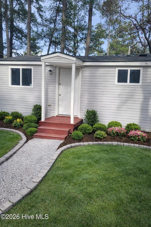 503 Pasquenoke Trl, Edenton, NC, 27932-9372 | Card Image