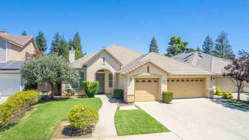 1975 Lester Ave, Clovis, CA, 93619-2851 | Card Image