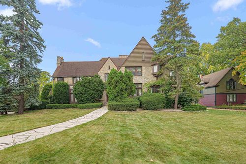 187 E Division Street, Fond Du Lac, WI, 54935 | Card Image