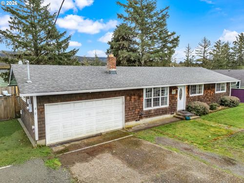 805 S King St, Seaside, OR, 97138-7431 | Card Image