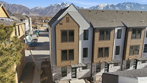 67-374 W Chadam Way, Midvale, UT, 84047-2044 | Card Image