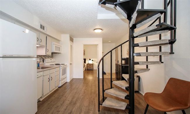 APT-212B - 12900 Walden Rd, Townhouse with 1 bedrooms, 2 bathrooms and null parking in Montgomery TX | Image 7