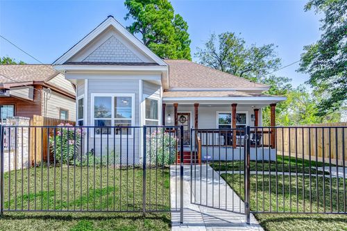 2008 Common St, Houston, TX, 77009-8416 | Card Image